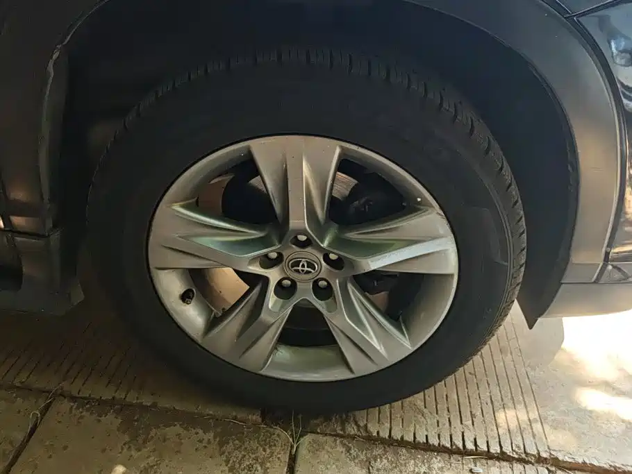 Toyota Highlander — миниатюра 6