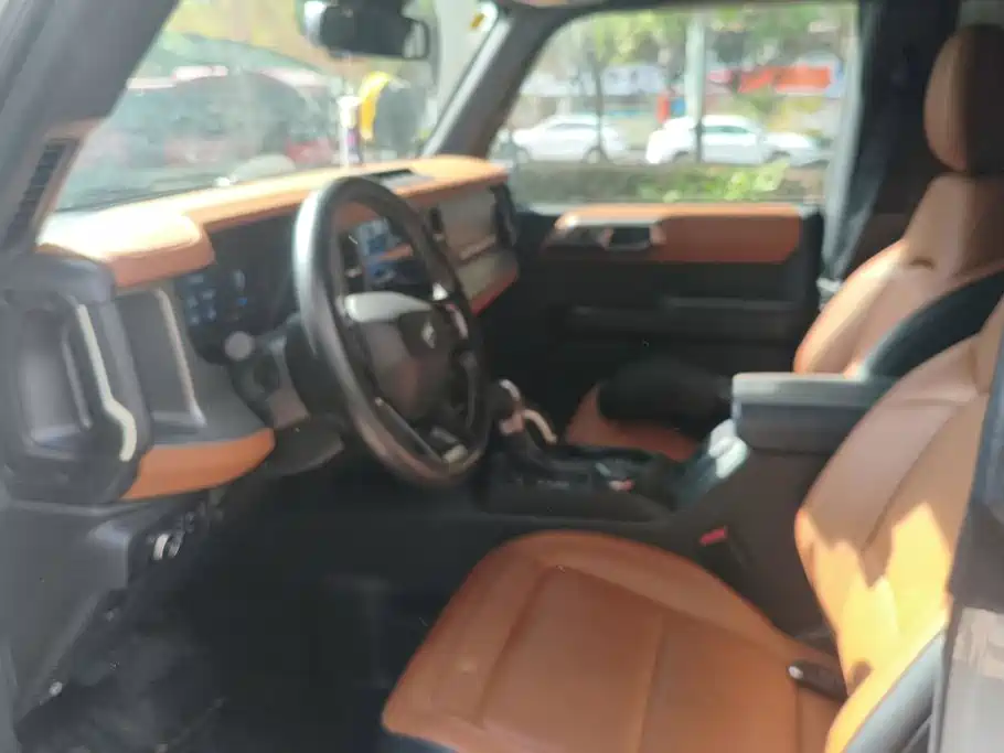 Ford Bronco — миниатюра 9