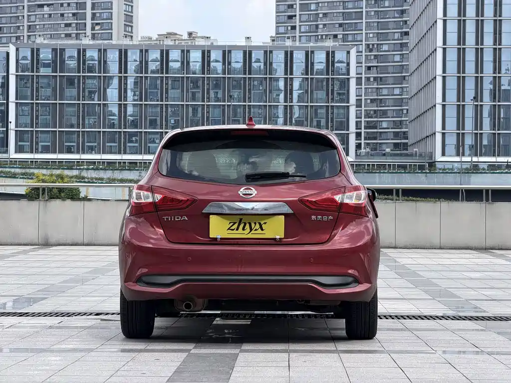 Nissan Tiida — миниатюра 6