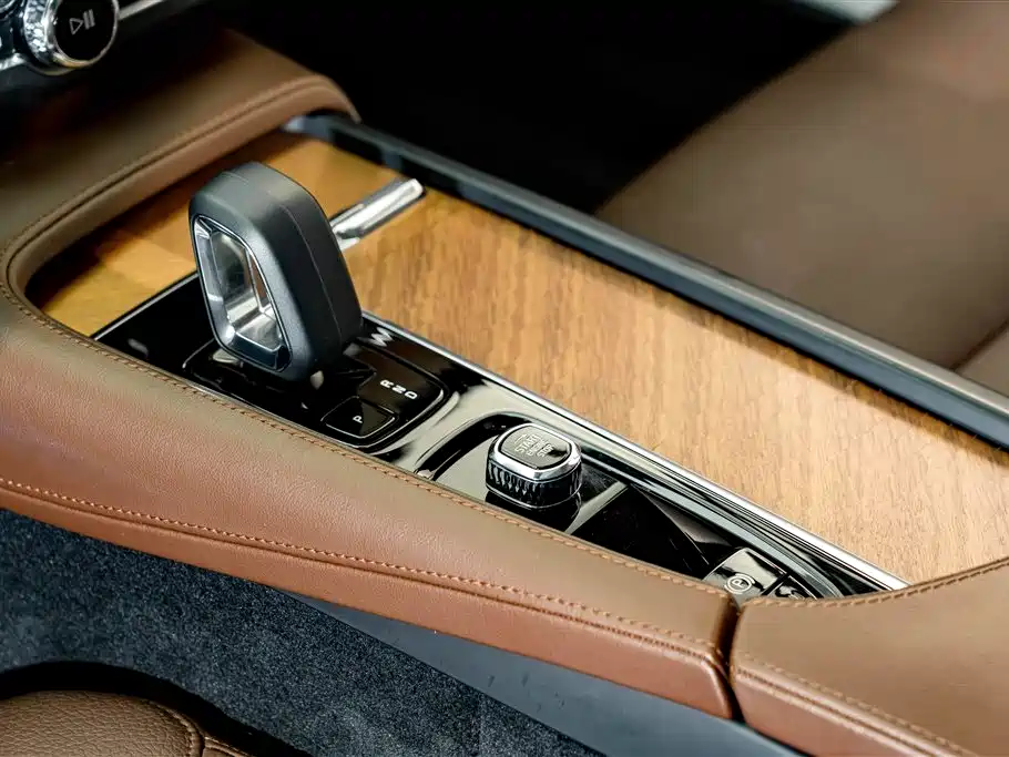 Volvo S90 — миниатюра 11