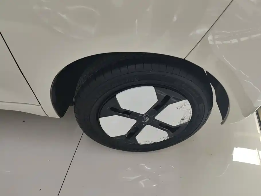 Wuling MINIEV — миниатюра 6