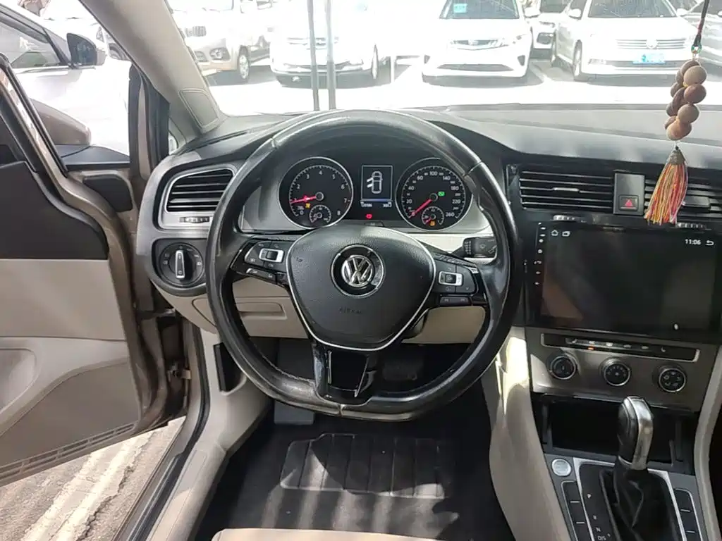 Volkswagen Golf — миниатюра 11