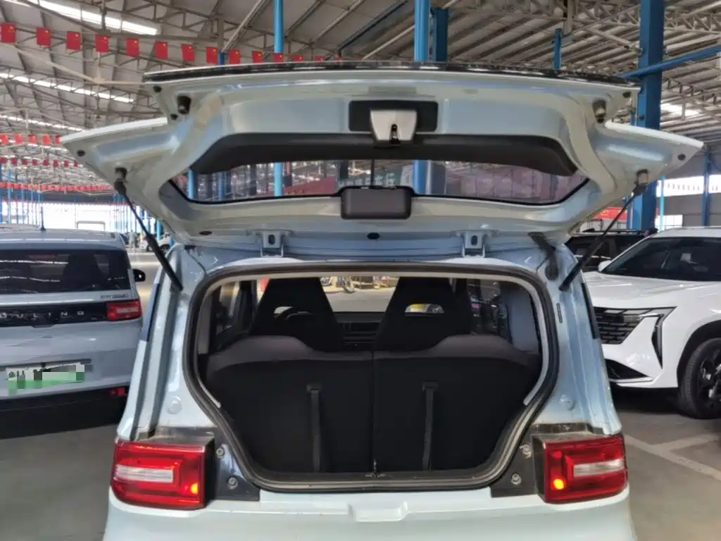 Wuling MINIEV — миниатюра 19