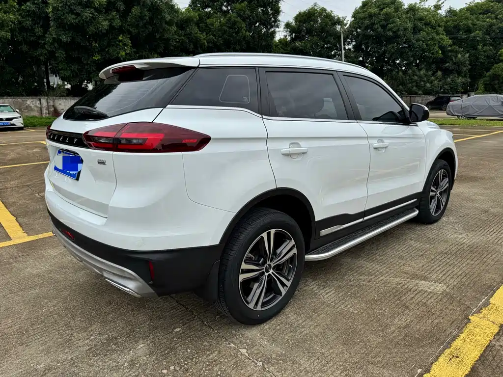 Geely Boyue — миниатюра 6