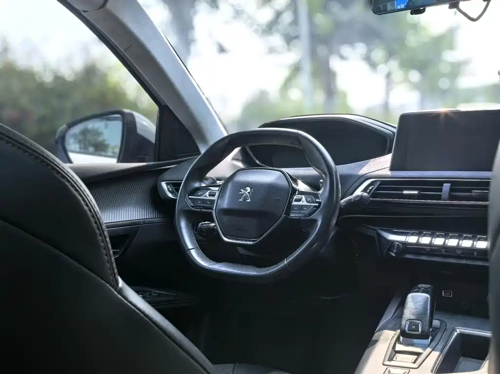 Peugeot 4008 — миниатюра 5