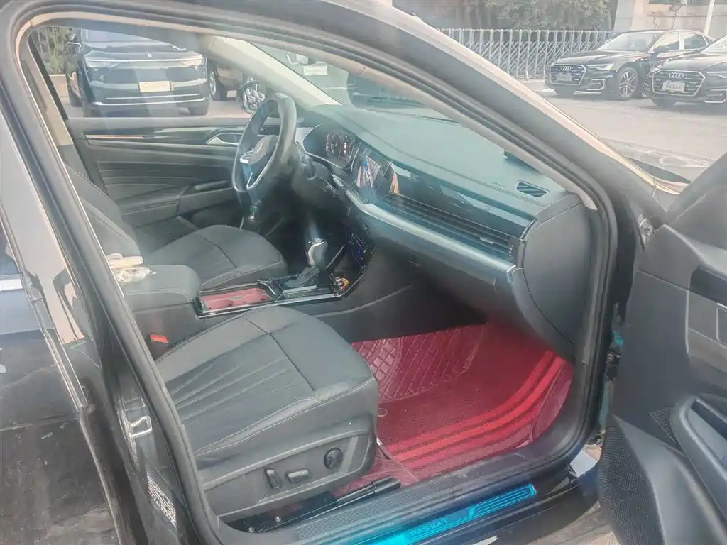 Volkswagen Passat 2025 380TSI