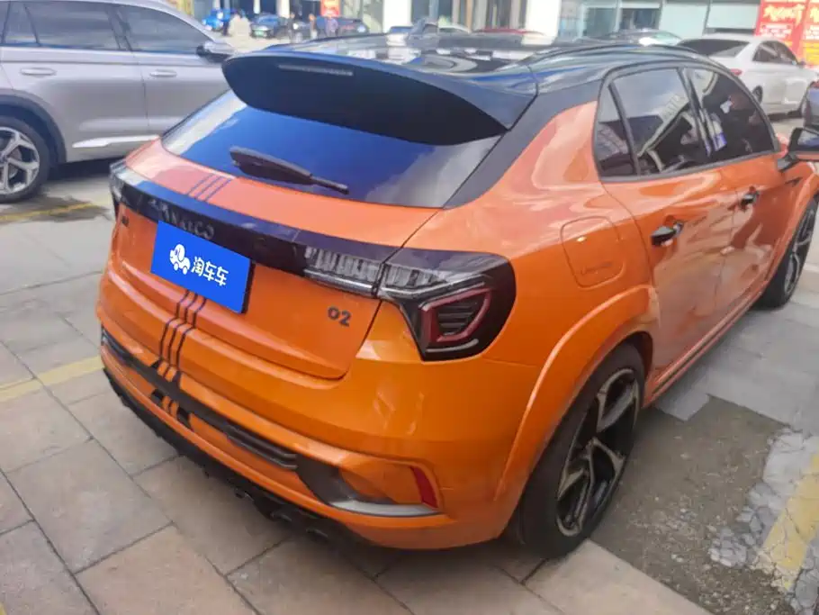 Lynk & Co 02 Hatchback — миниатюра 3