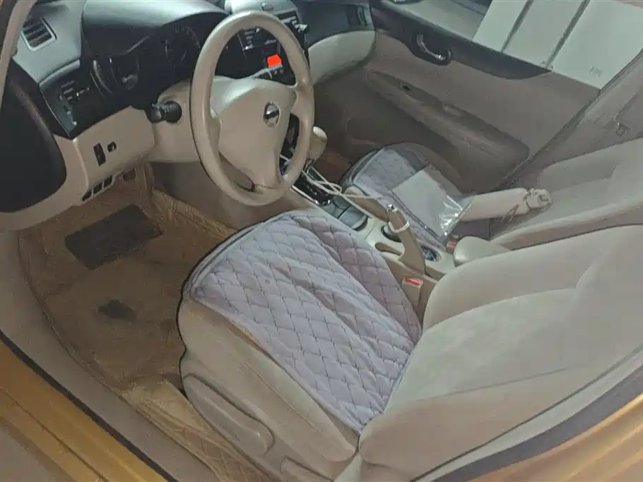 Nissan Tiida 2011 1.6L CVT Comfort