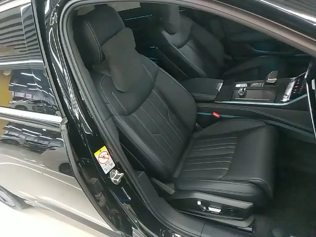 Audi A6L — миниатюра 25
