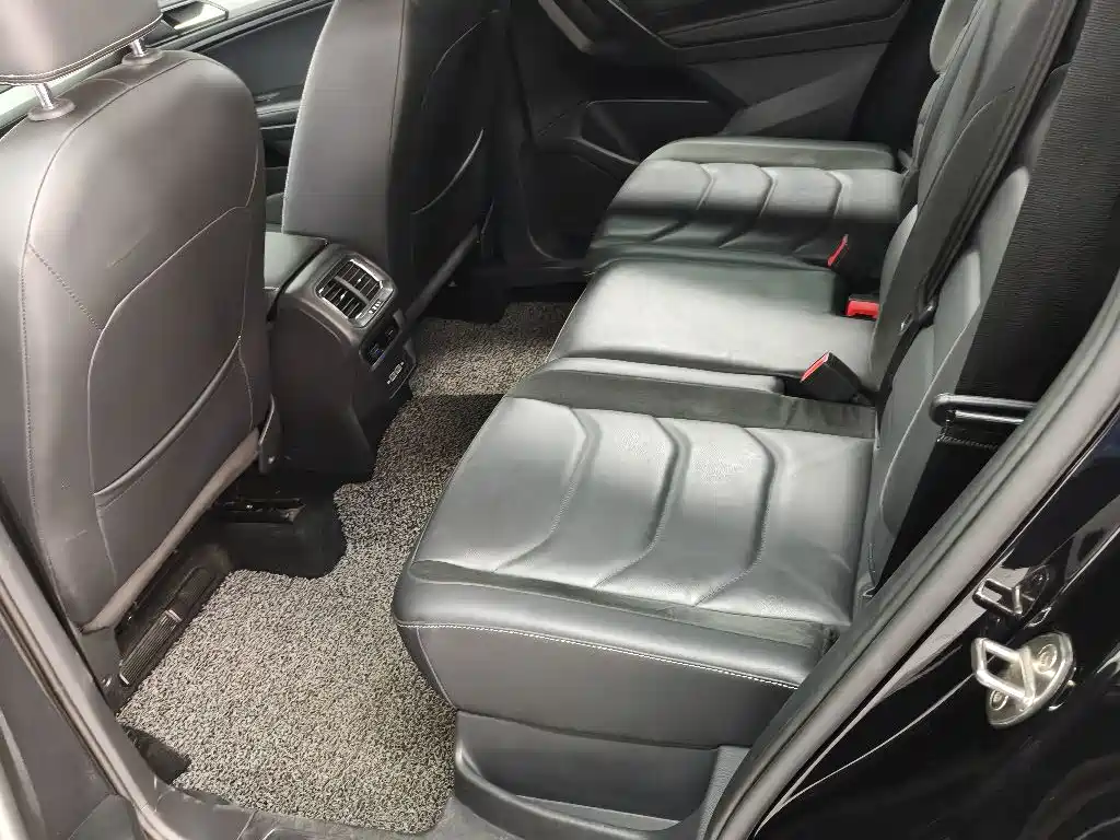 Volkswagen Tiguan L — миниатюра 6