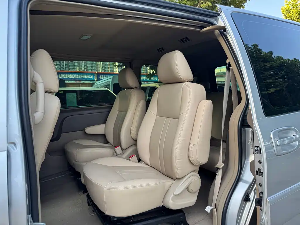 Buick GL8 — миниатюра 6