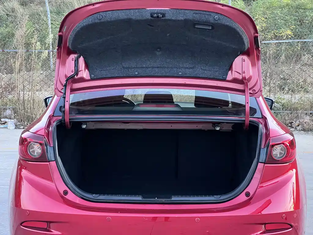 Mazda 3 Axela — миниатюра 16
