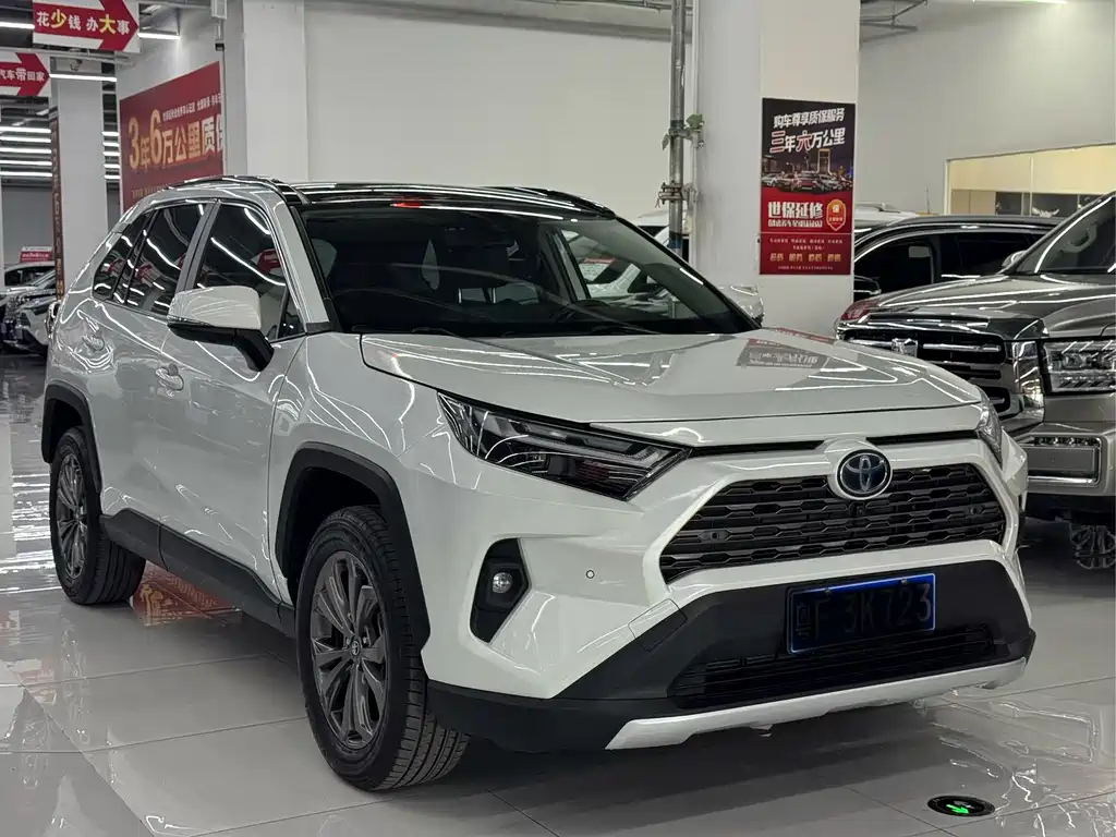 Toyota RAV4 — миниатюра 2