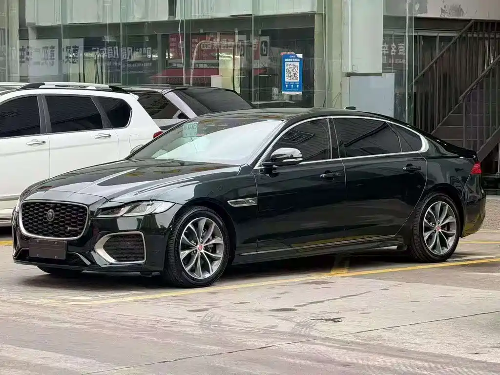 Jaguar XFL