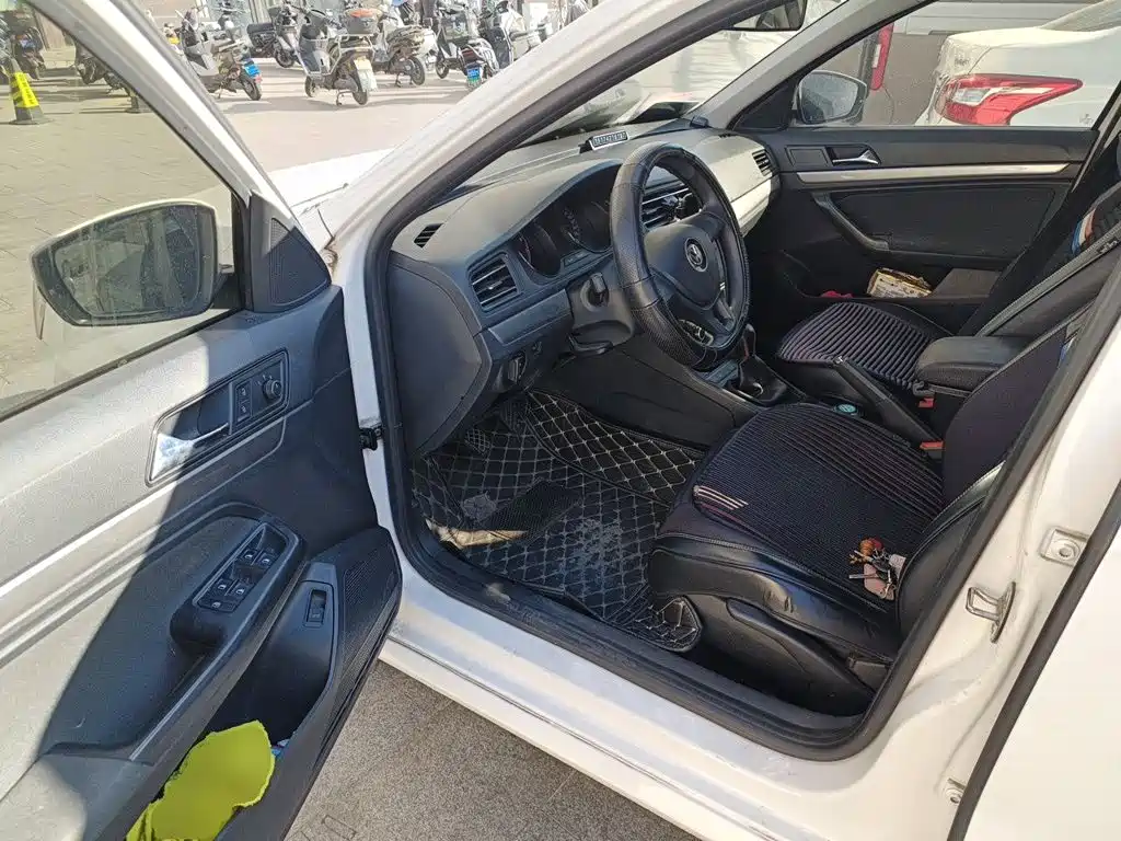 Volkswagen Lavida — миниатюра 12