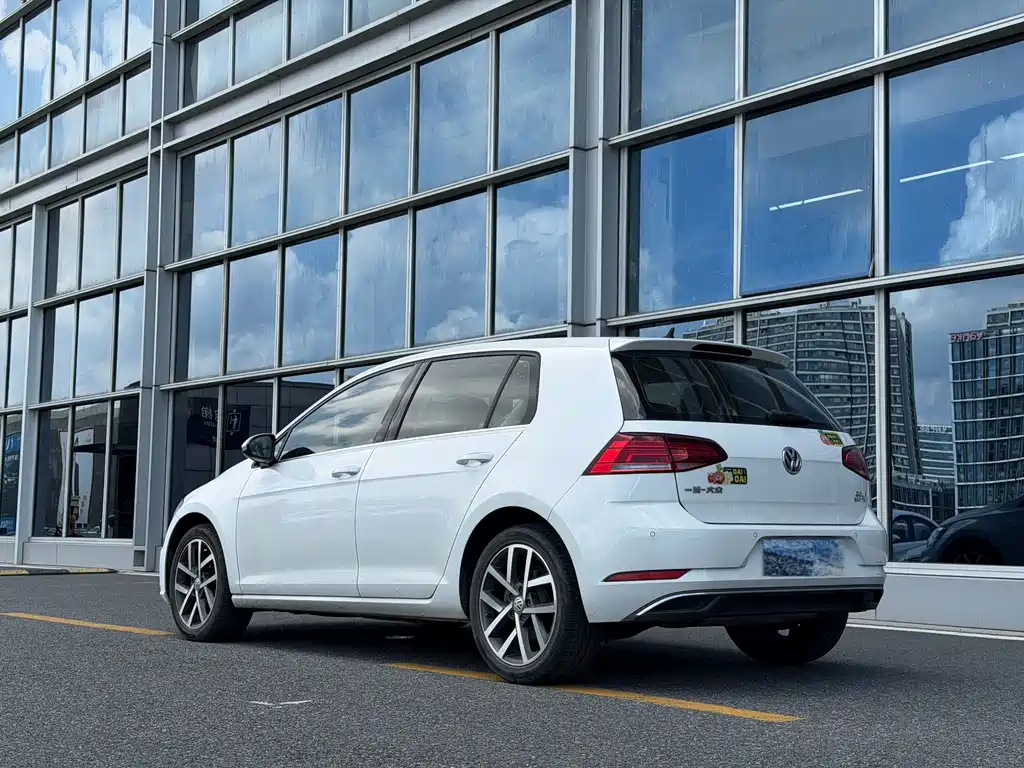 Volkswagen Golf — миниатюра 4