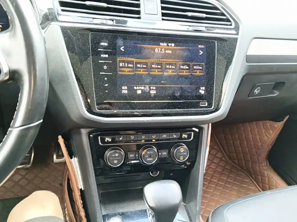 Volkswagen Tiguan L — миниатюра 18
