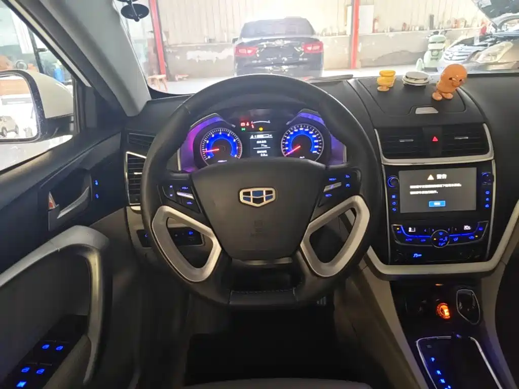 Geely Emgrand — миниатюра 11