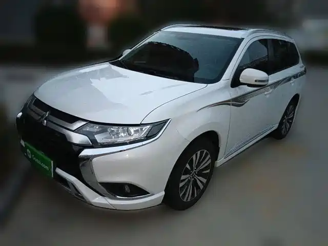 mitsubishi outlander