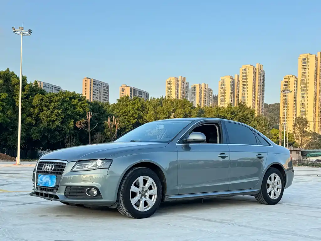 Audi A4L 2012 2.0 TFSI AT Luxury