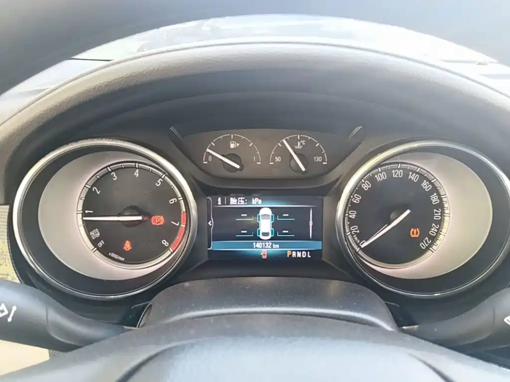 Buick Verano — миниатюра 12