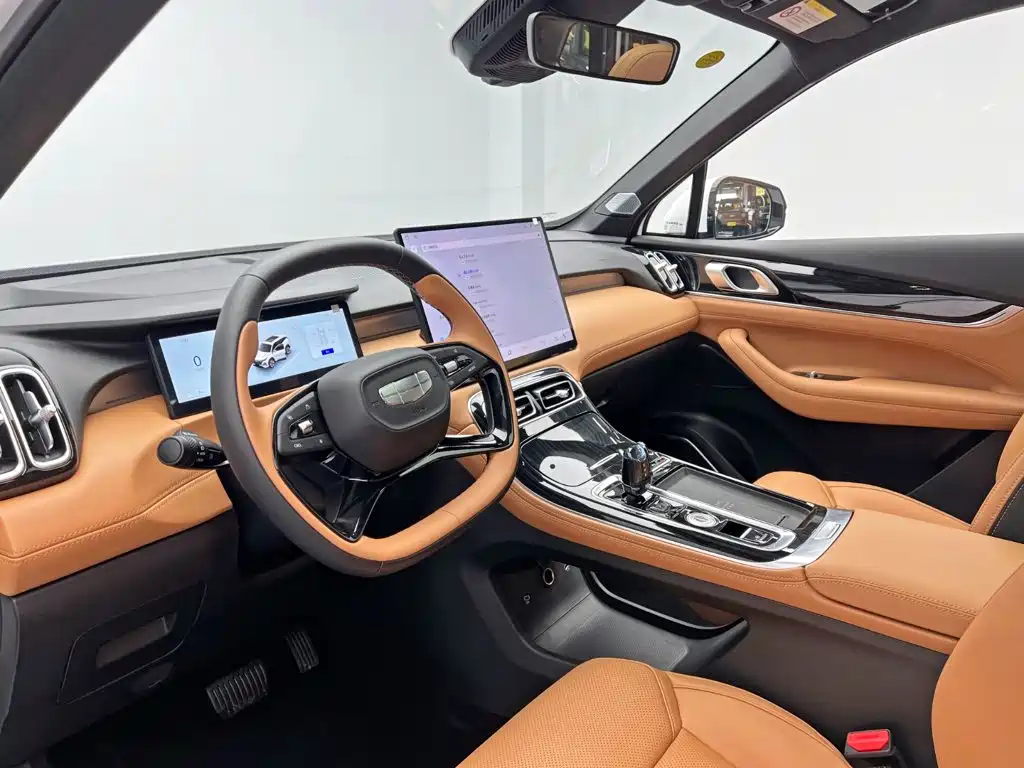 Geely Boyue L — миниатюра 15