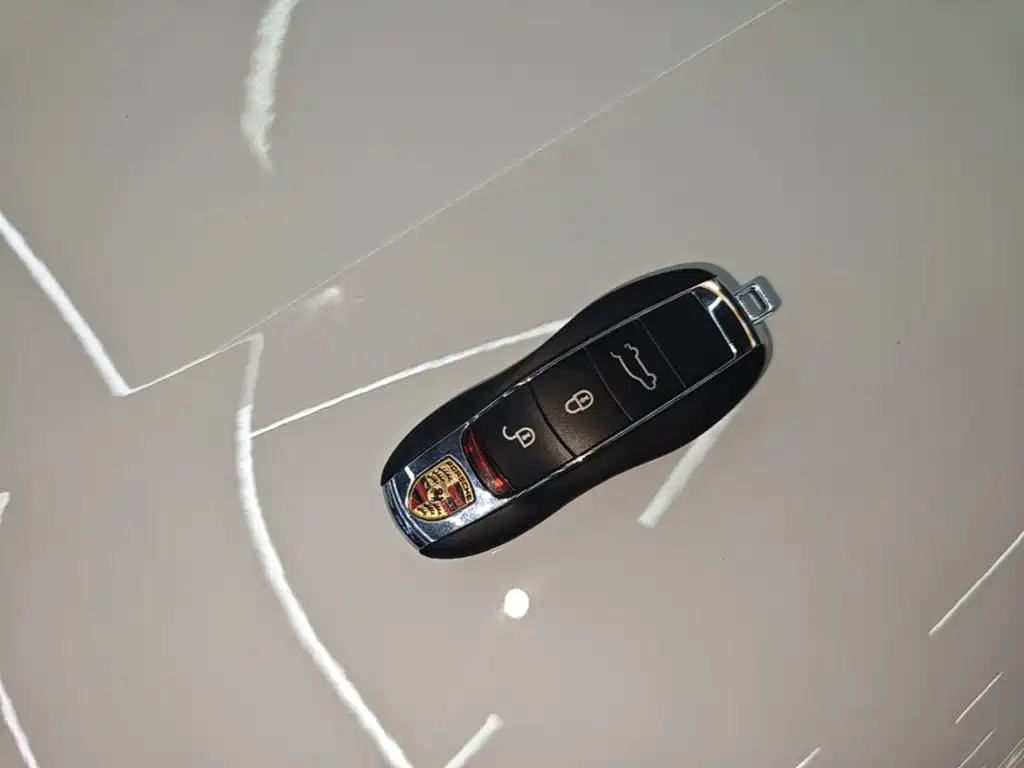 Porsche Macan — миниатюра 9