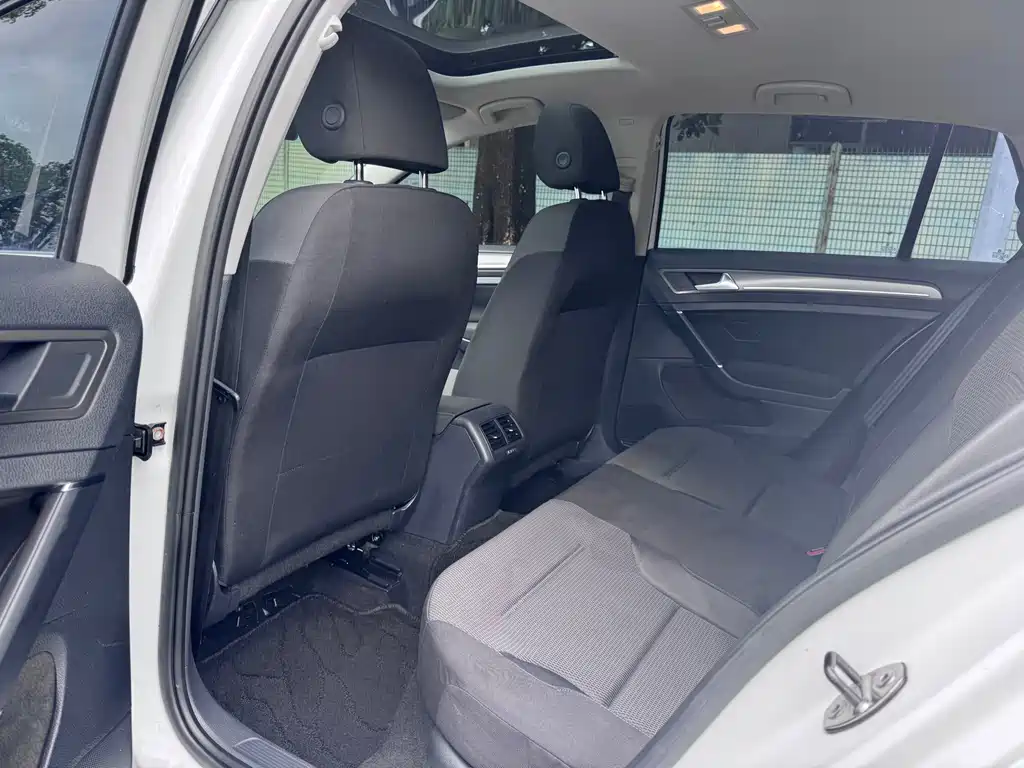 Volkswagen Golf — миниатюра 13