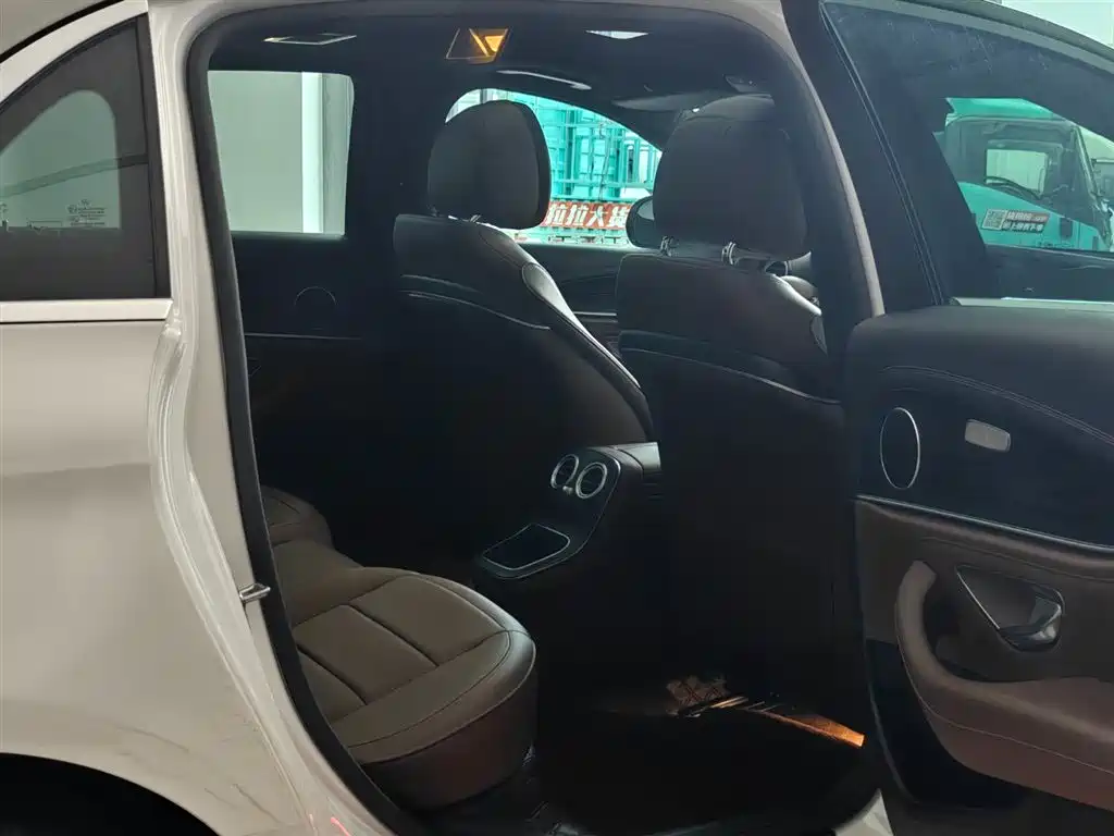 Mercedes-Benz E-Class id 4629094 из Китая 10