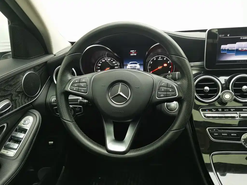 Mercedes-Benz C-Class — миниатюра 11