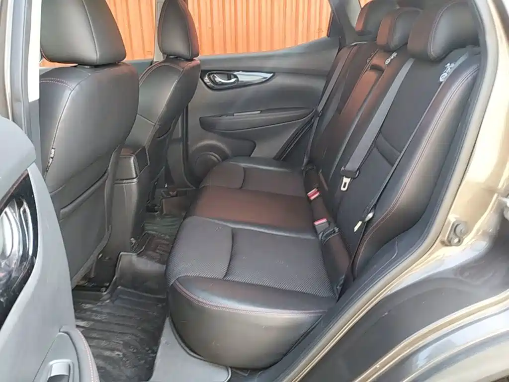 Nissan Qashqai — миниатюра 17