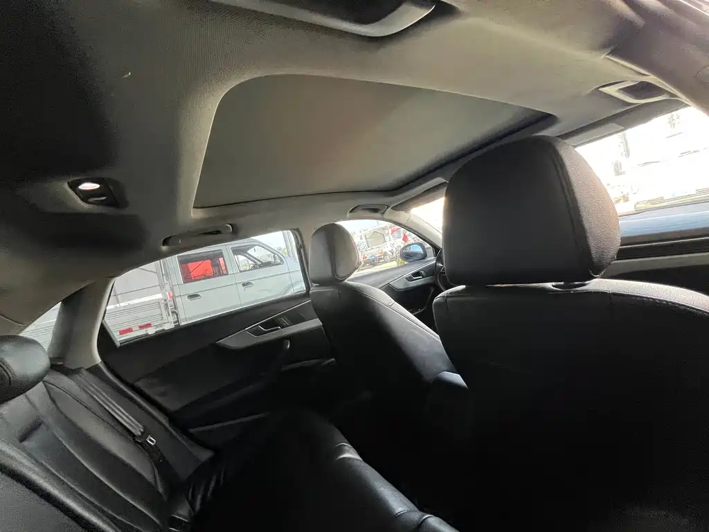 Audi A4L — миниатюра 11