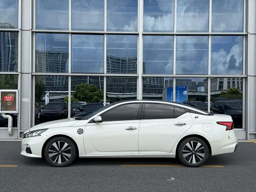 Nissan Teana — миниатюра 3