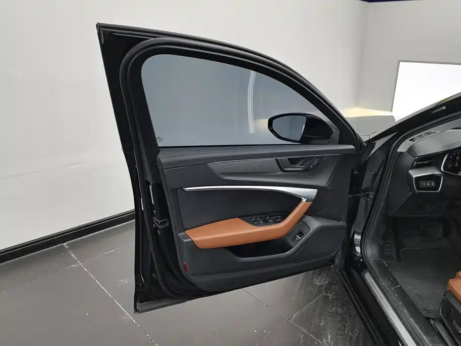 Audi A6L — миниатюра 7