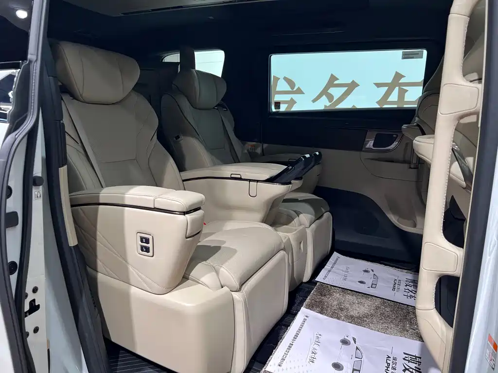 Toyota Alphard — фотографии объявления, Фото 11