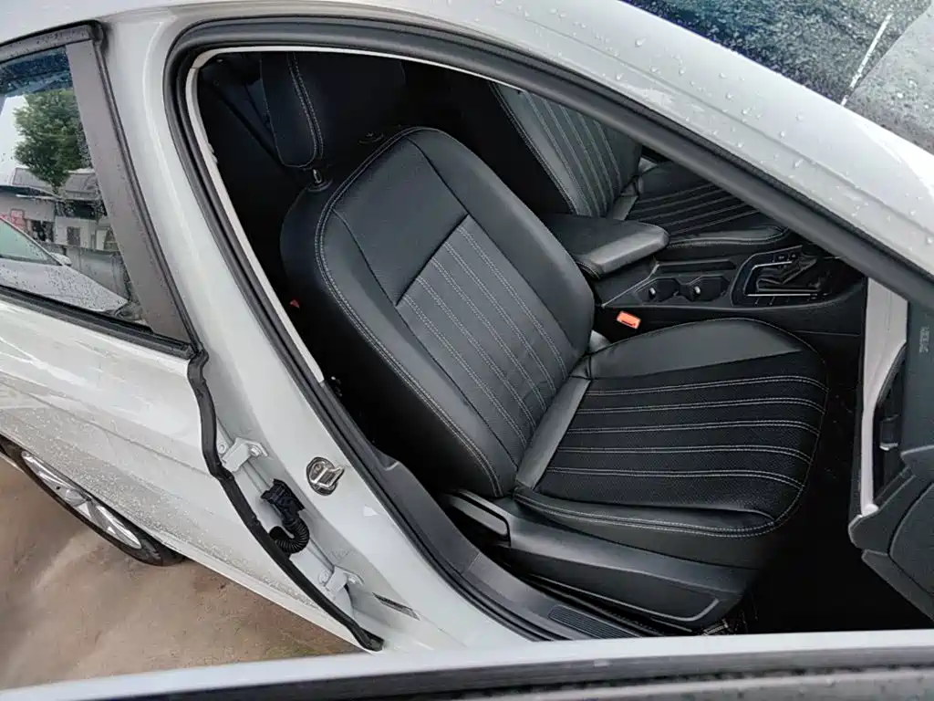 Volkswagen Bora — миниатюра 20
