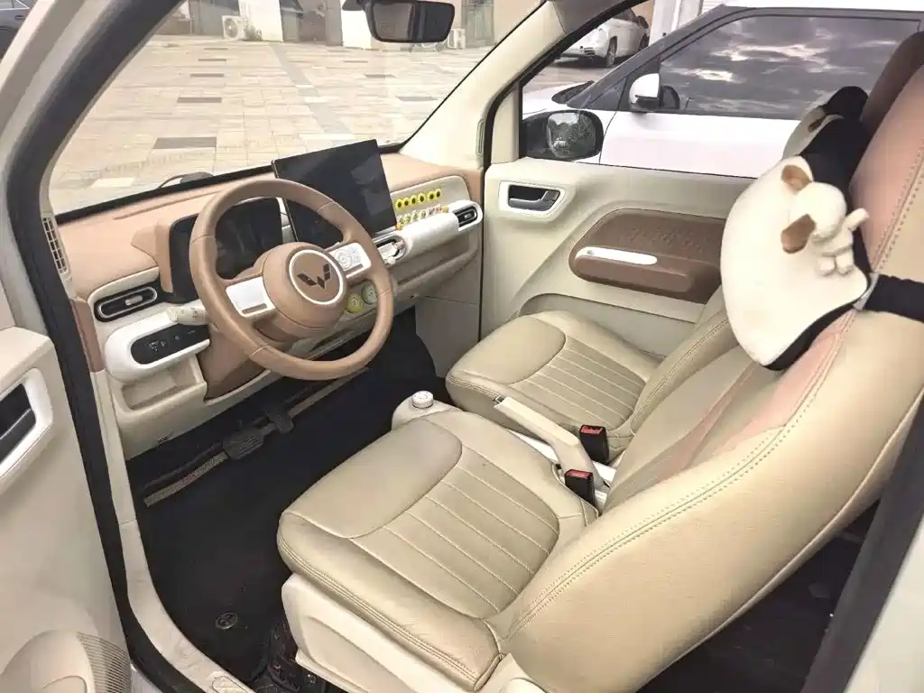 Wuling MINIEV — миниатюра 4