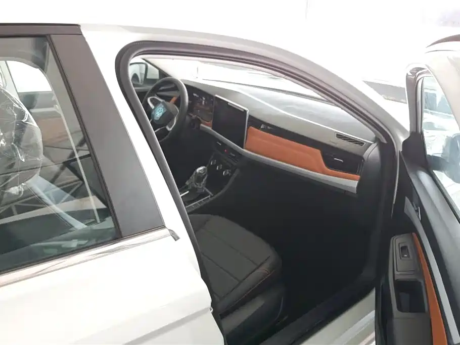 Volkswagen Bora 2025 200TSI DSG