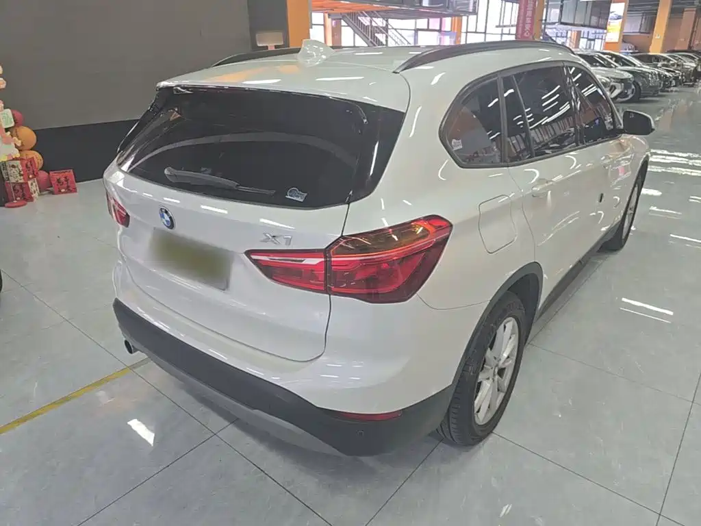 BMW X1 — миниатюра 7