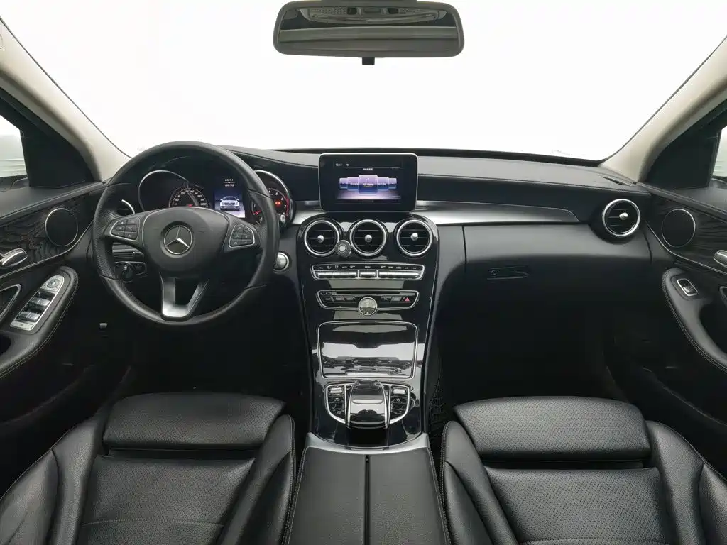 Mercedes-Benz C-Class — миниатюра 5