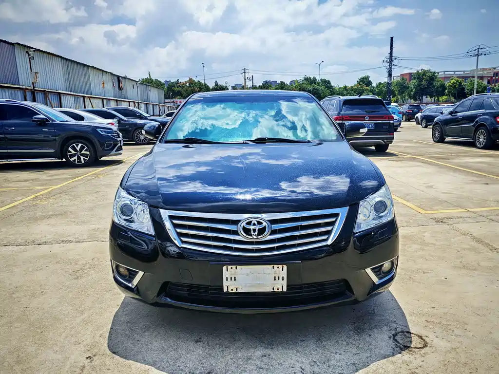 Toyota Camry — миниатюра 2