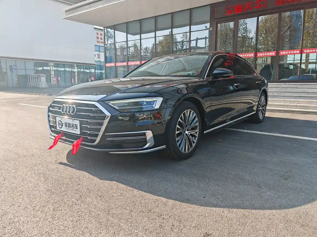 AUDI A8
