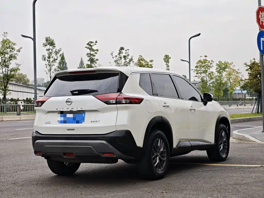 Nissan X-Trail — миниатюра 4