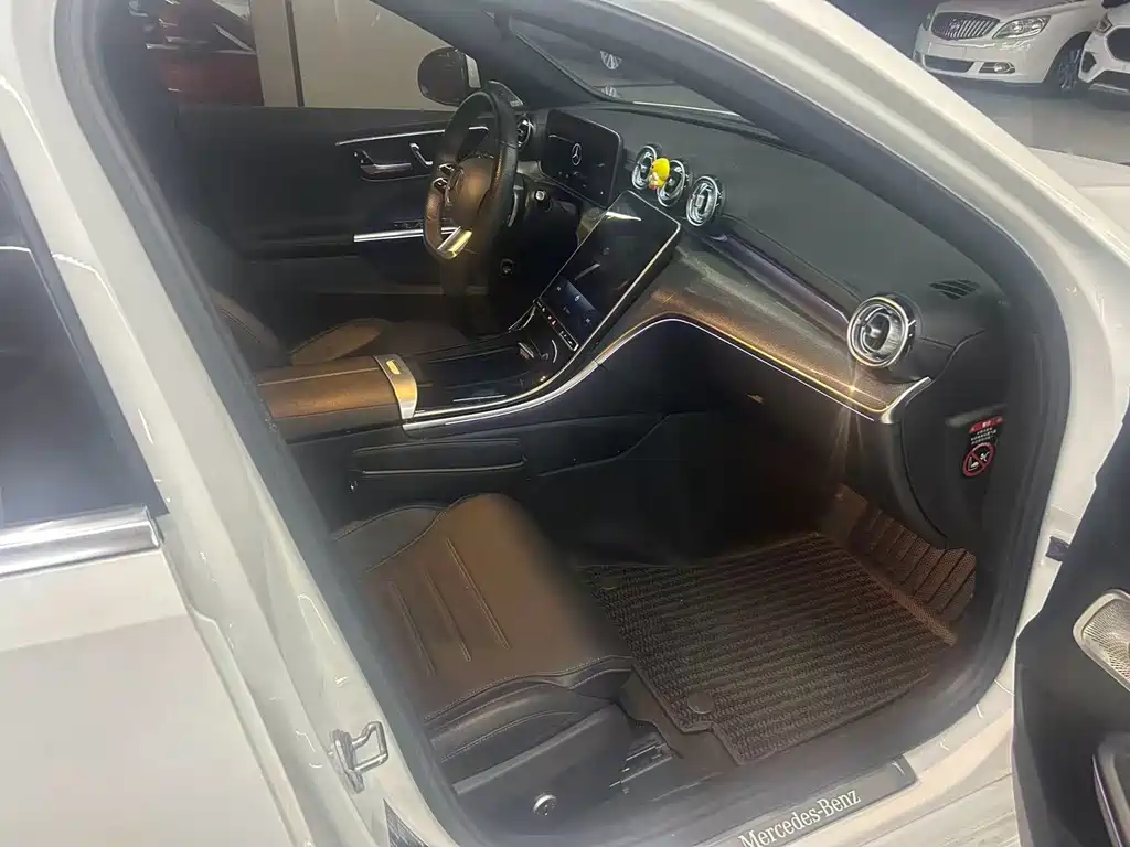 Mercedes-Benz C-Class — миниатюра 4