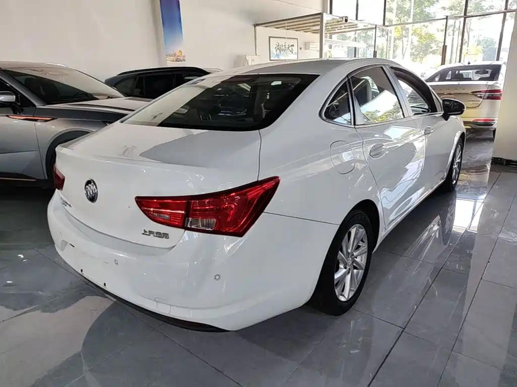 Buick Verano — миниатюра 7