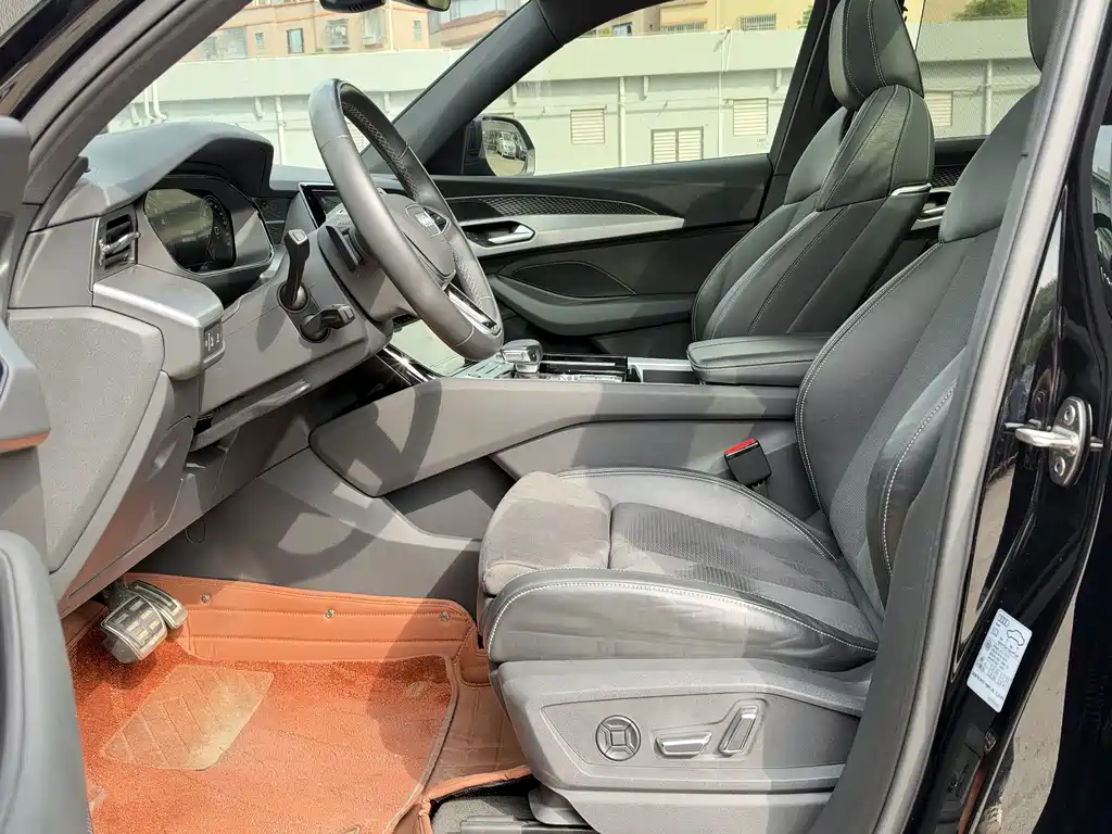 Audi Q6 — миниатюра 8