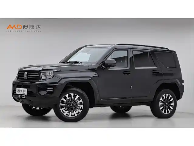 2025 TANK 700