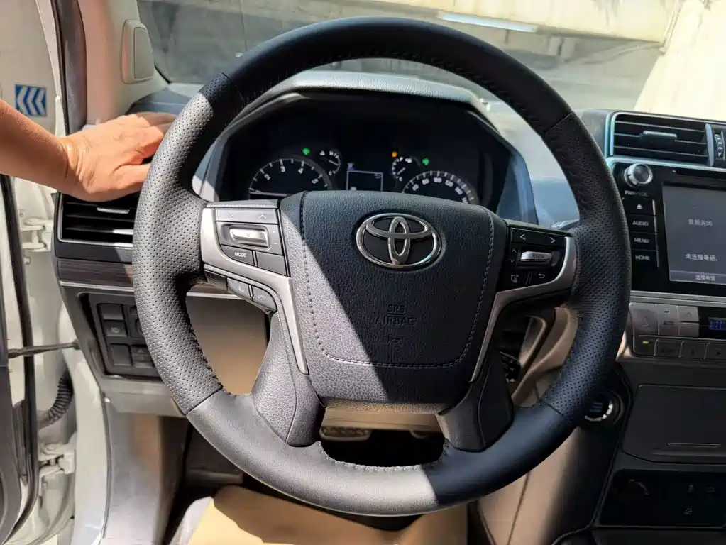 Toyota Prado — миниатюра 6