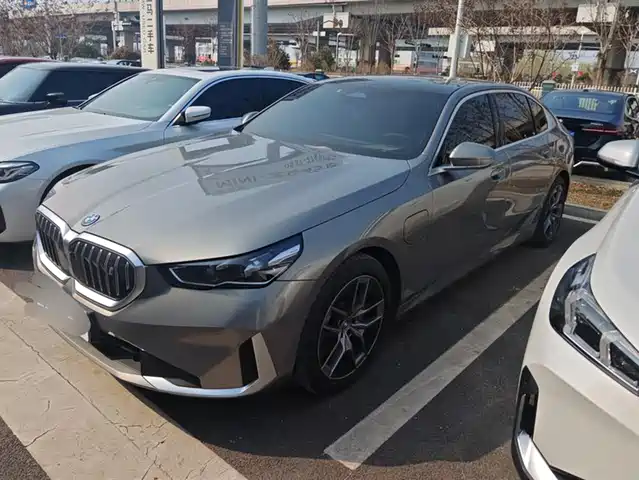 BMW I5 2025