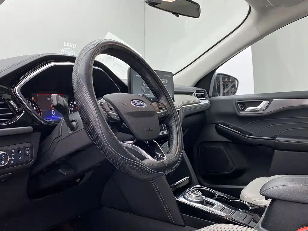 Ford Escape — миниатюра 8